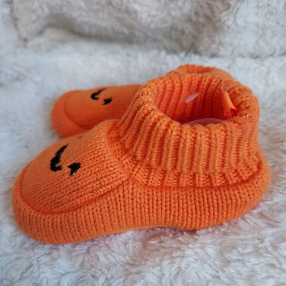 Carter's Halloween Orange pumpkin knit baby booties one size Fall Festive